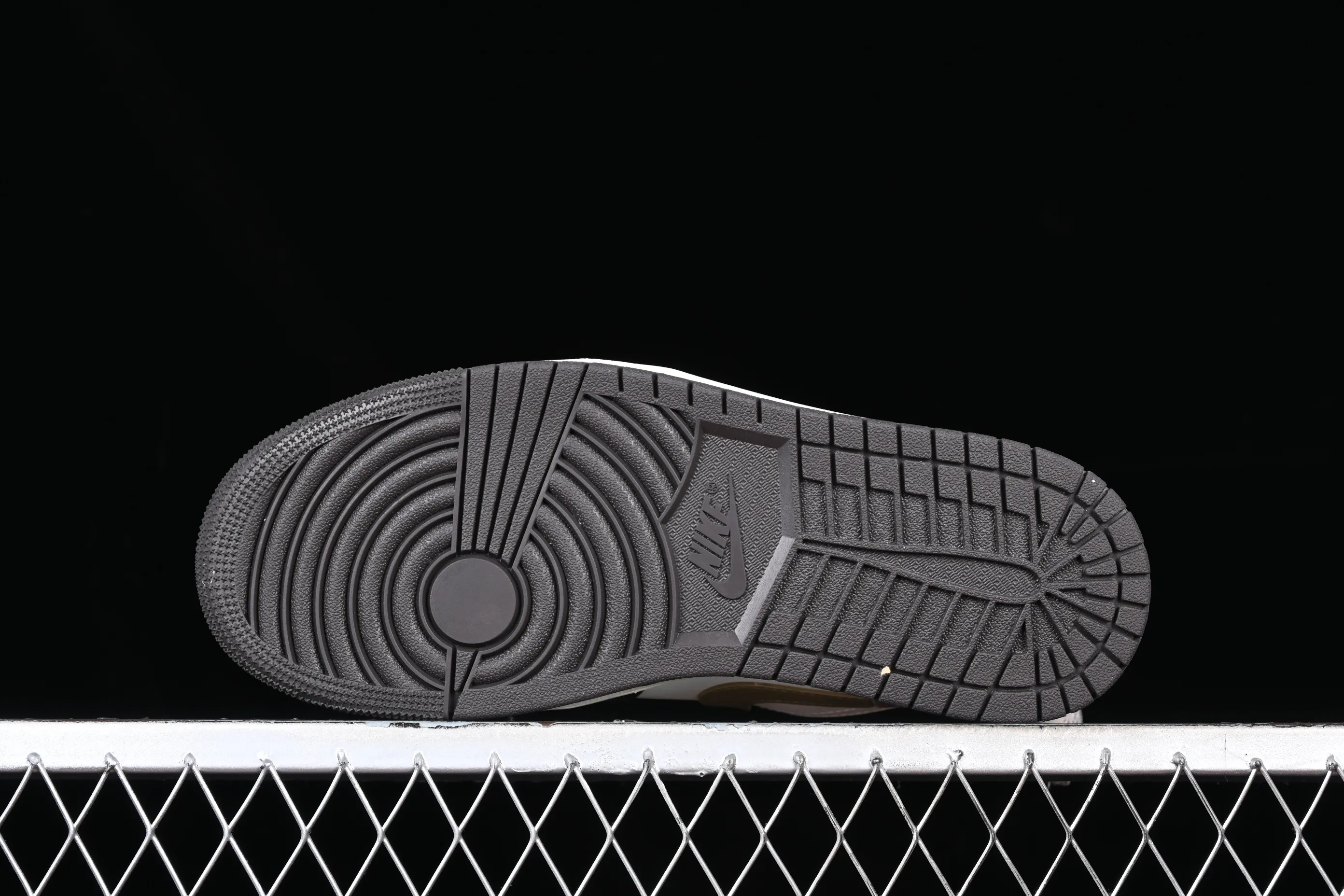 All categories Air Jordan Jordan series basketball shoes Air Jordan 1 Low G version pure original Air Jordan 1 Low AJ1 Joe 1 white coffee color low-top cultural casual sneakers DC0774-200